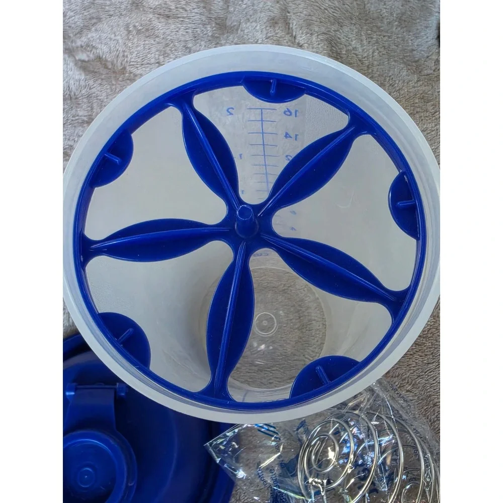 Tupperware Quick Shake Container 500ml 16oz Blue Clear 844-4 with Whisk Ball